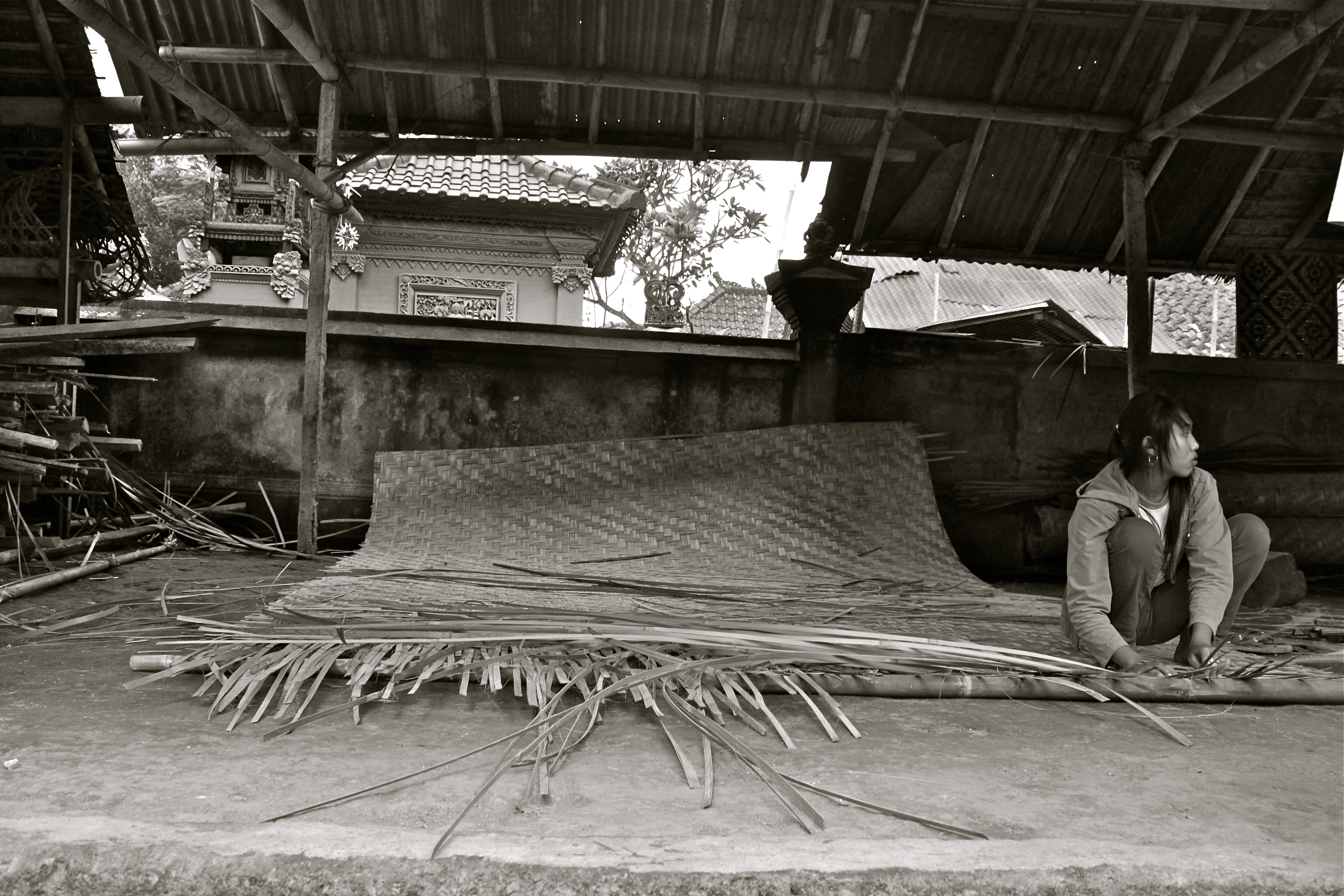 weaving bali